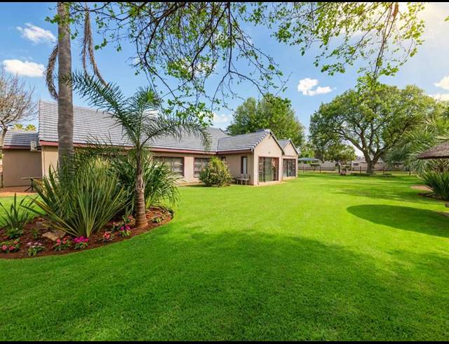 5 BEDROOM HOUSE FOR SALE IN THREE RIVERS PROPER